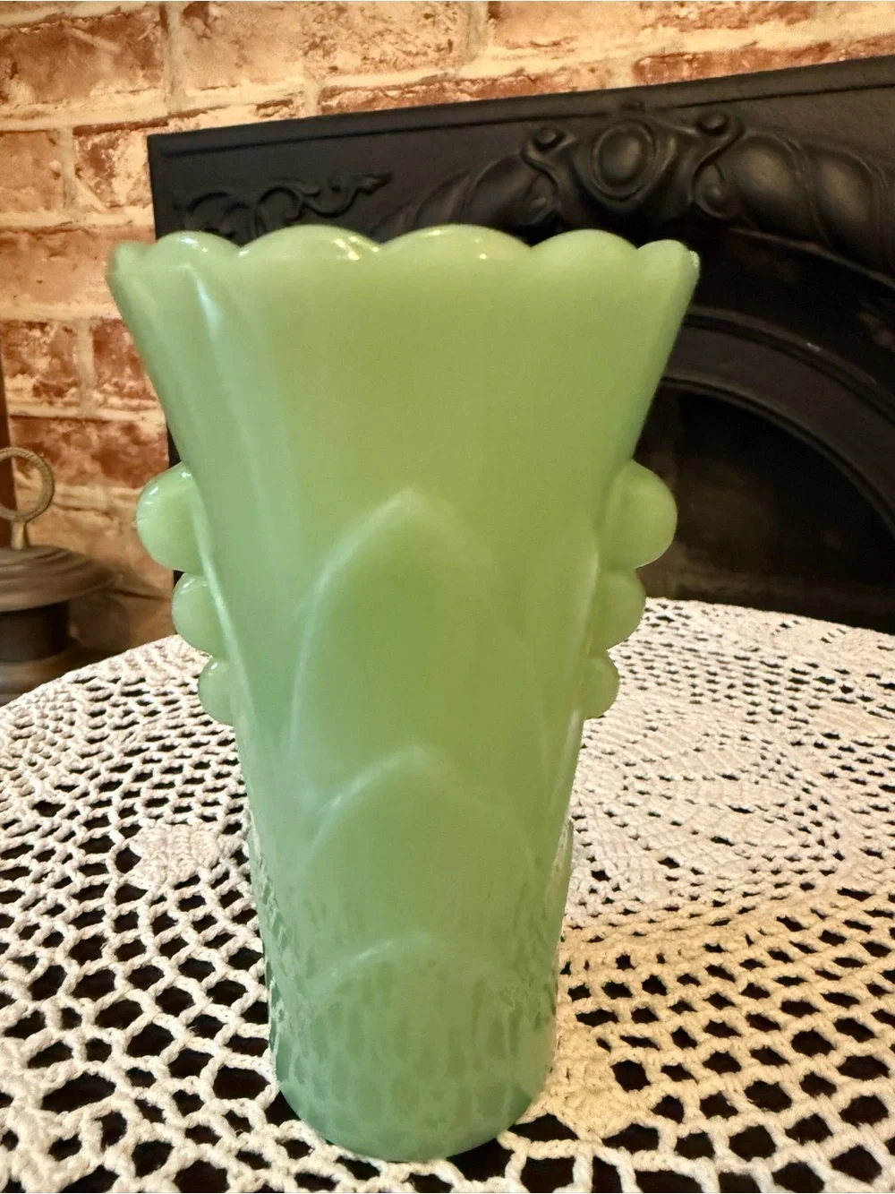 Gorgeous Vintage Jadite Vase Empire Art Deco Styling Mid Century 5.25”